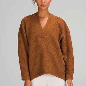 Lululemon Rippled V-Neck Pullover